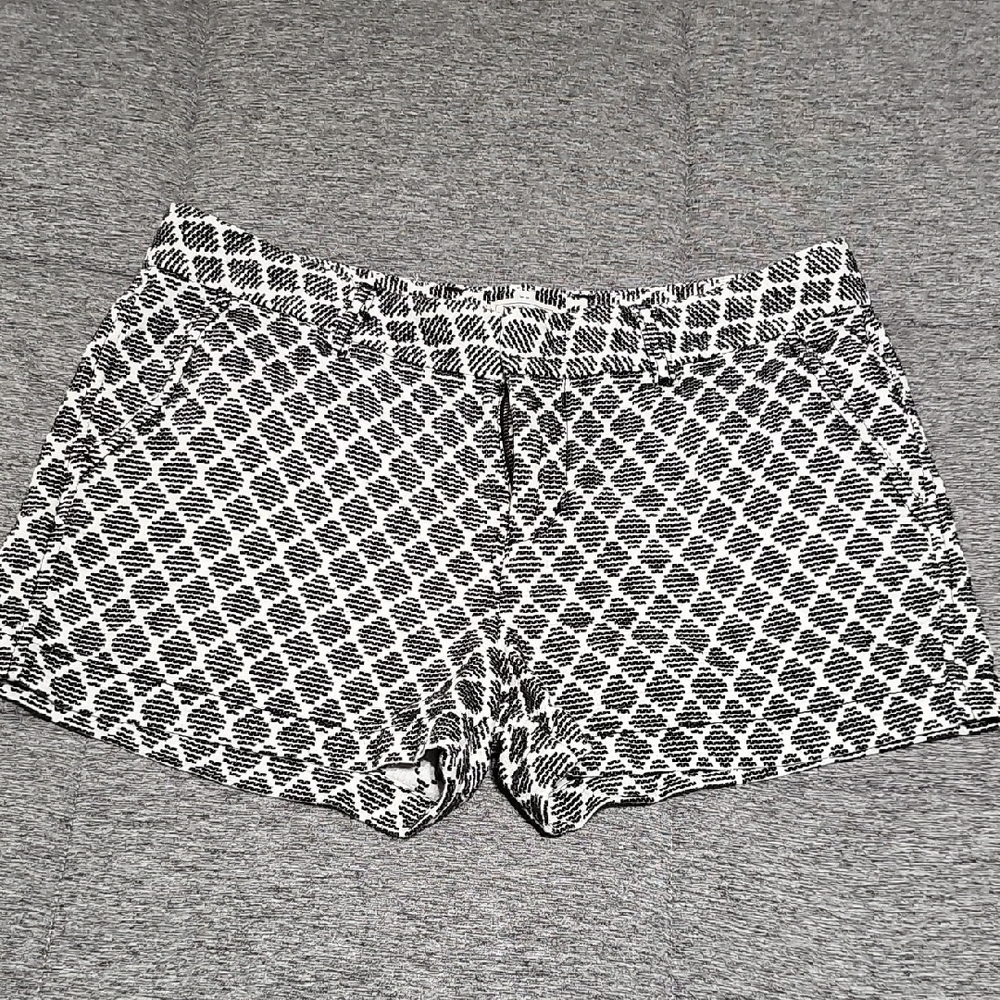 KHAKIS BY GAP Women's Black and White Patterned Shorts
